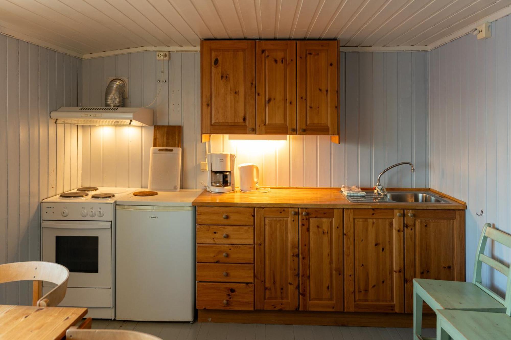Hotel Henningsvaer Rorbuer Exterior foto