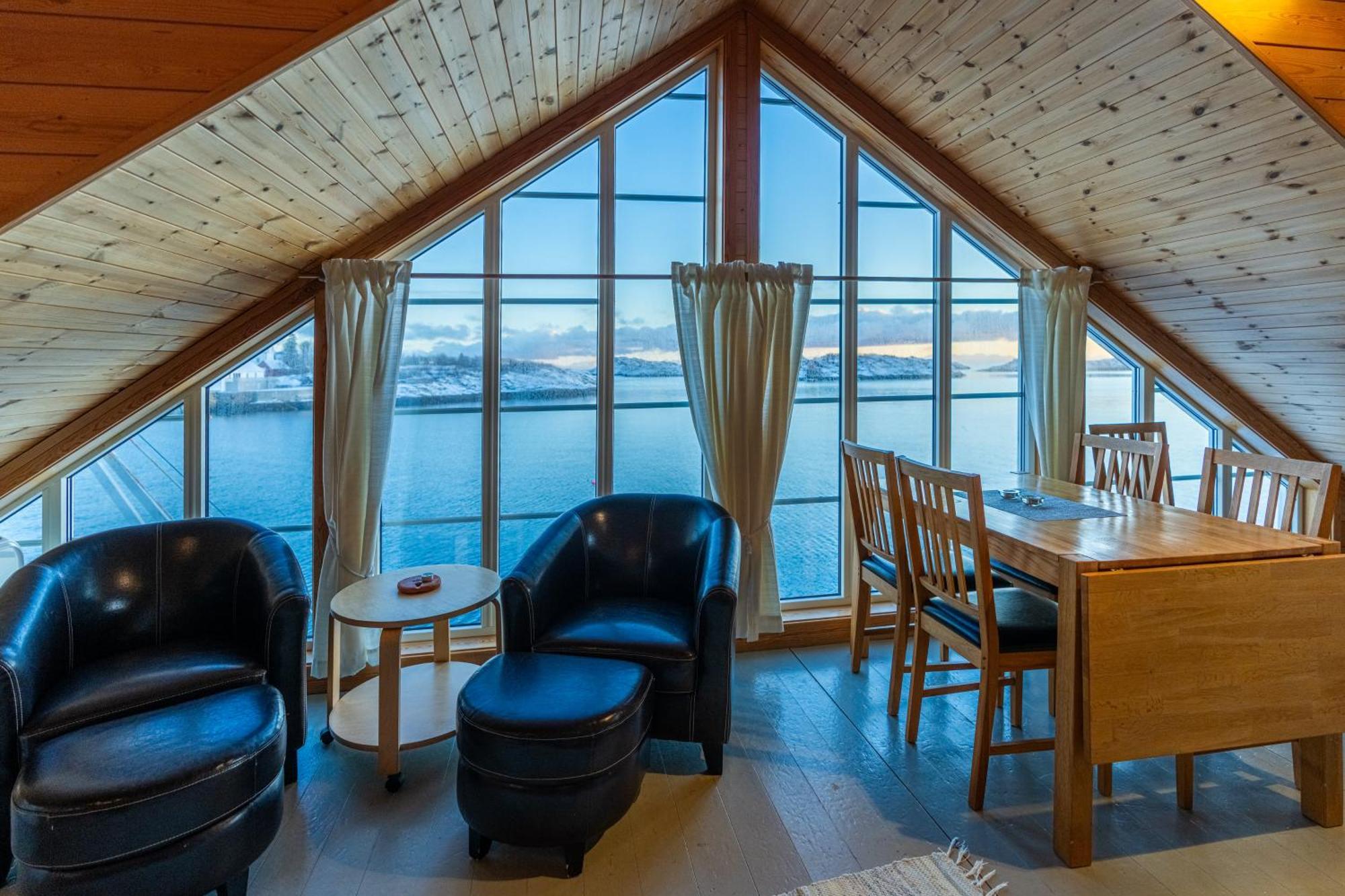 Hotel Henningsvaer Rorbuer Exterior foto