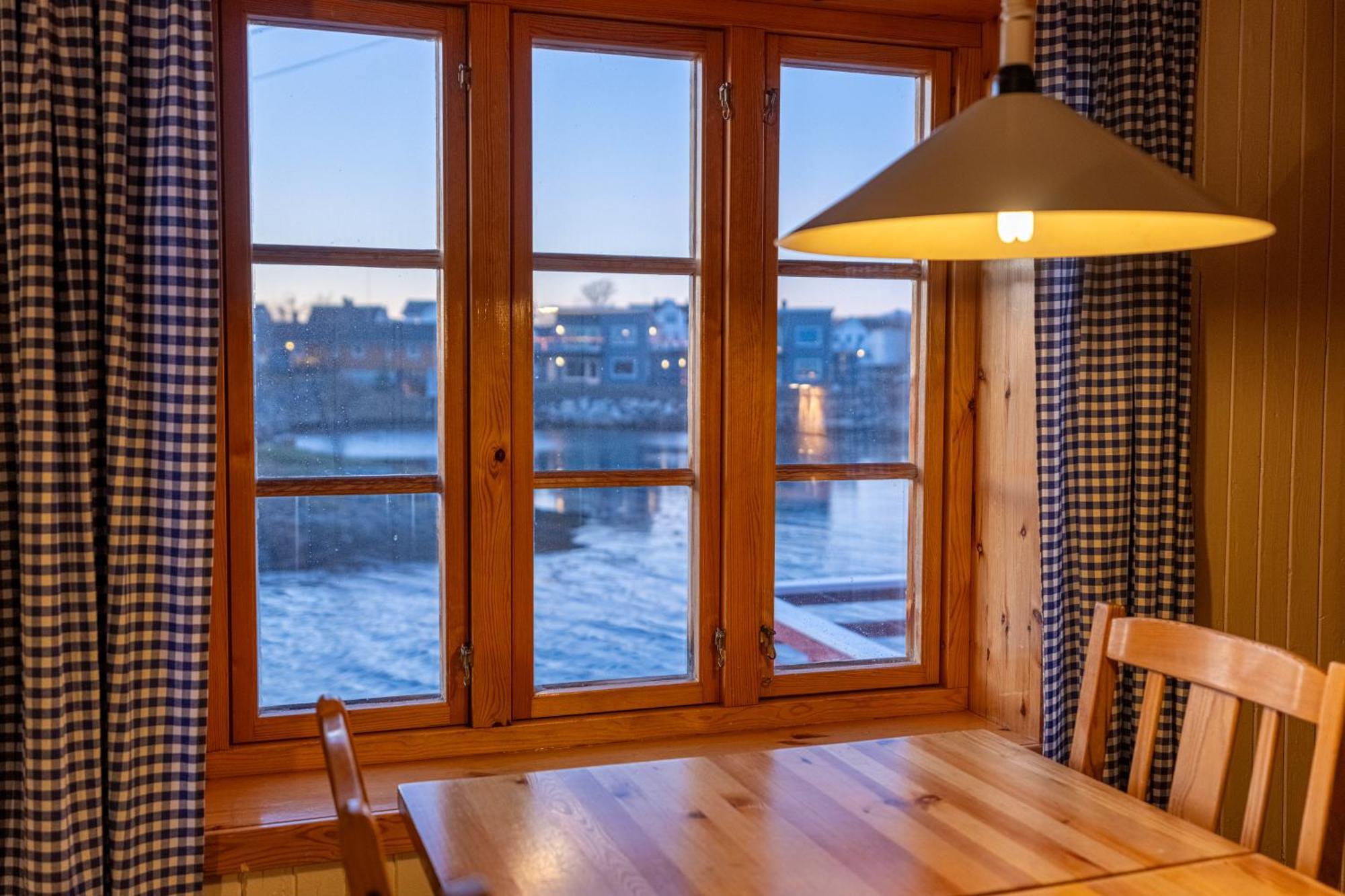 Hotel Henningsvaer Rorbuer Exterior foto